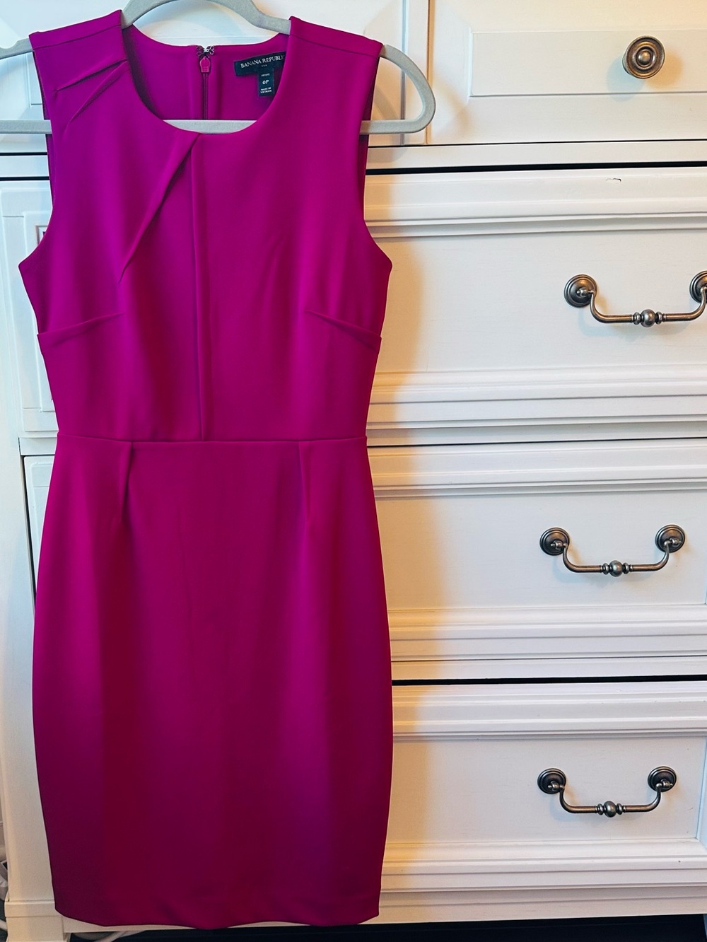 Banana Republic Petite 0P magenta sleeveless dress